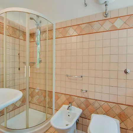 מלון Majestic In With Private Pool