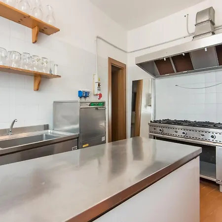 Majestic In With Private Pool 4*