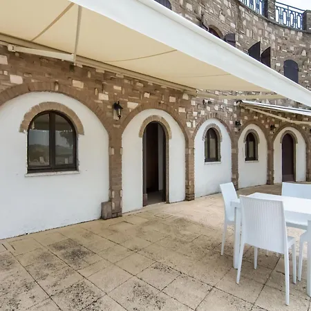 מלון Majestic In With Private Pool