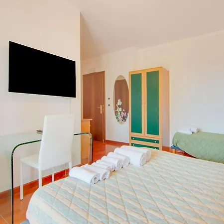 Majestic In With Private Pool מלון 4*