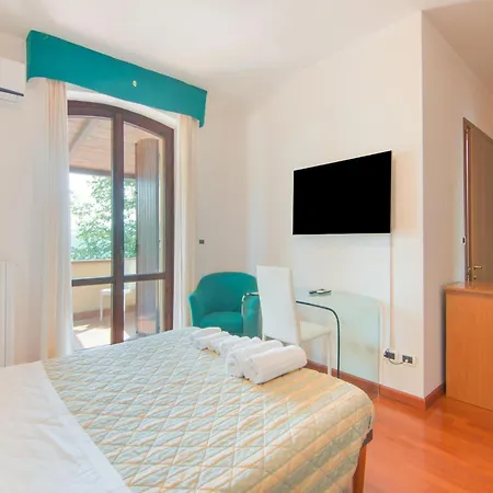 Majestic In With Private Pool 4* Fermignano
