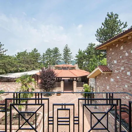 Majestic In With Private Pool Fermignano